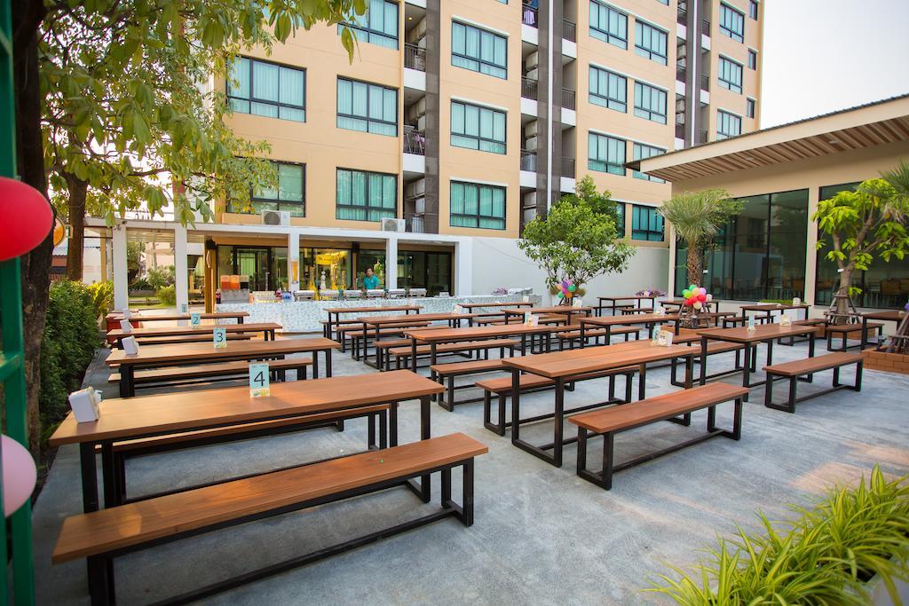 Alisha Court Hotel & Residence Bangkok Exterior foto